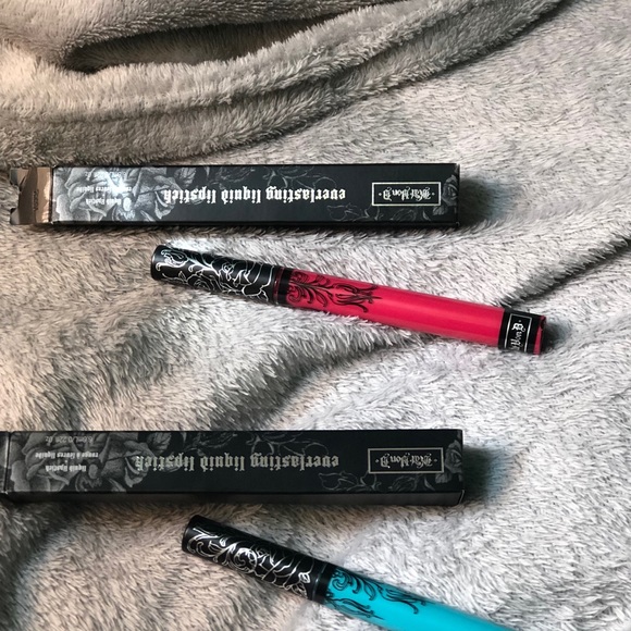 Kat Von D Liquid Lipstick - Picture 3 of 6